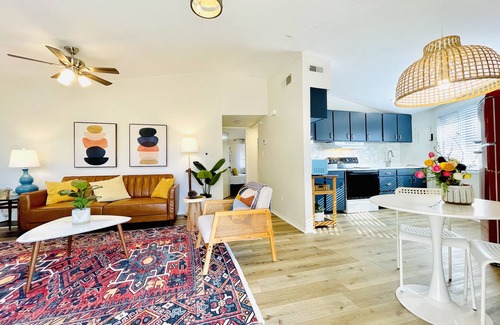 University House | The Leia, 2BR Bright Retreat by Velvet Ditch Villas