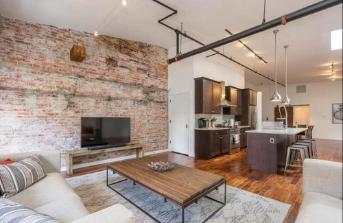 Center City East Apartment | The Liberty Suite Residence