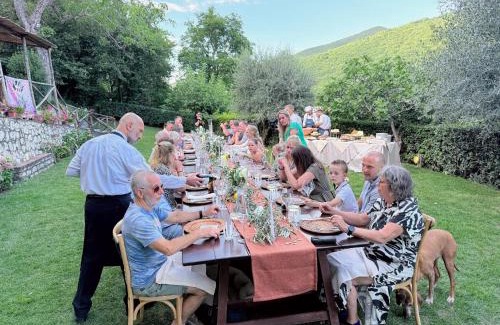 Spoleto House | The life of an Aristocrat on a country estate Stay in the mansion Sleeps 10