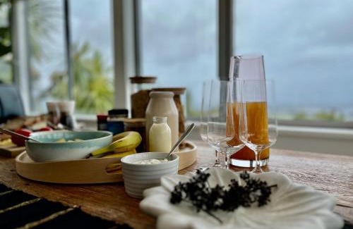 Mount Pleasant Bed & Breakfast | The Lighthouse - Free Breakfast with Stunning Mountain & Sea Views