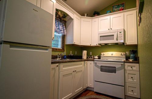 Robbinsville House | The Lil House