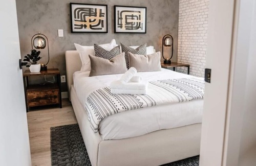 Downtown Kelowna Condo | The Lincoln - Downtown