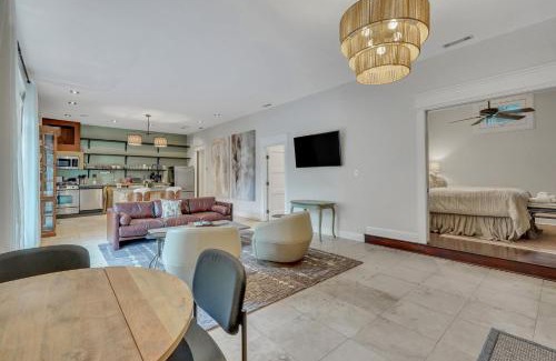 Historic Downtown Savannah House | The Lincoln Loft, Near Forsyth Park with Free Parking