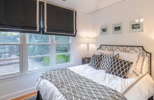 Natchez House | The Linden Cottage located directly behind Linden Bed and Breakfast