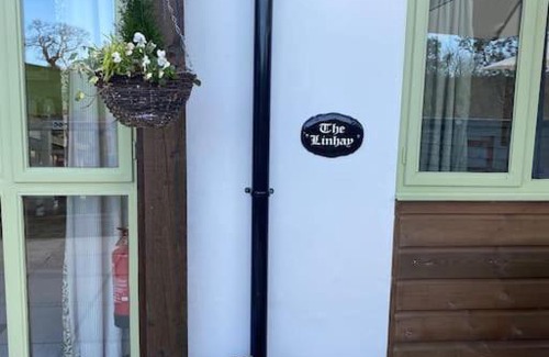 Hele House | The Linhay at Hewish Mill
