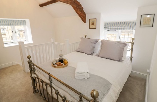 Sibford Gower Cottage | THE LITTLE COTTAGE, romantic, character holiday cottage in Swalcliffe