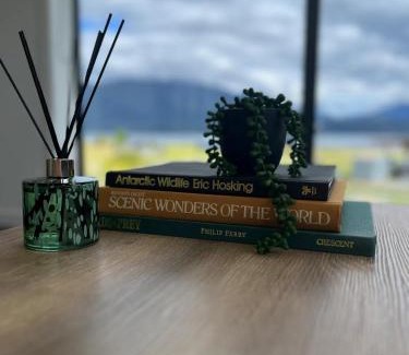 Te Anau House | The Little Lake House