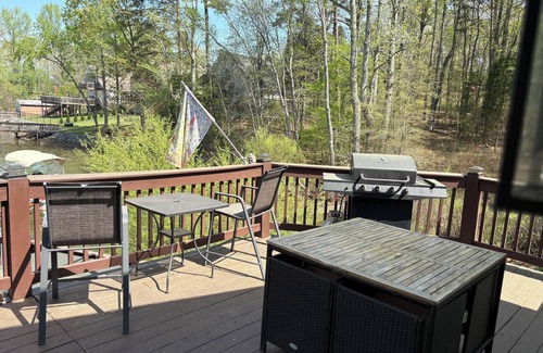 Southmont House | The Little Lake House