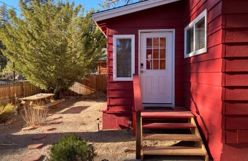 Fawnskin Cabin | "The Little Red Cabin" Big Bear/Fawnskin