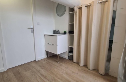 Vassieux - Crepieux Apartment | The Little Strasbourg - Renovated Studio - 3 People - Caluire