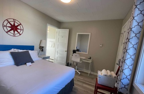 Mount Horeb House | THE LITTLE VILLAGE , Full Bed 108