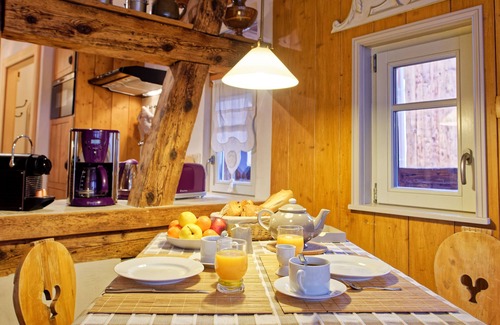 Riquewihr Apartment | The Little Wolf* romantic 5* nest with balcony overlooking the garden. Quiet