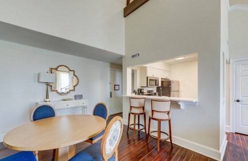 French Quarter Apartment | The Lodge Alley Inn™ - 1 Bedroom