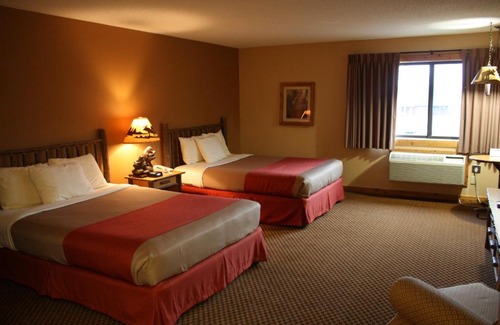 Siren Hotel | The Lodge at Crooked Lake