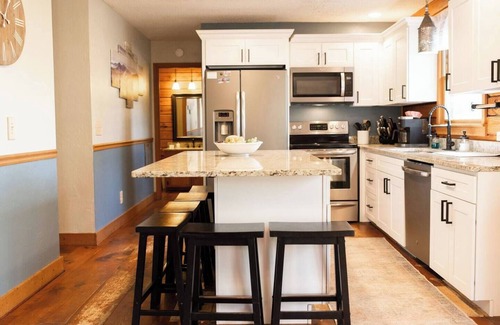 Waynesville Cabin | The Lodge at Hawthorn Haven