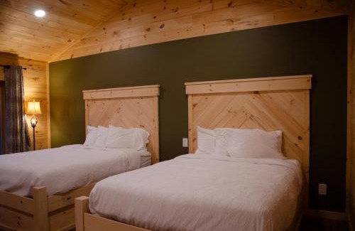 Chestertown Hotel | The Lodge at Loon Lake