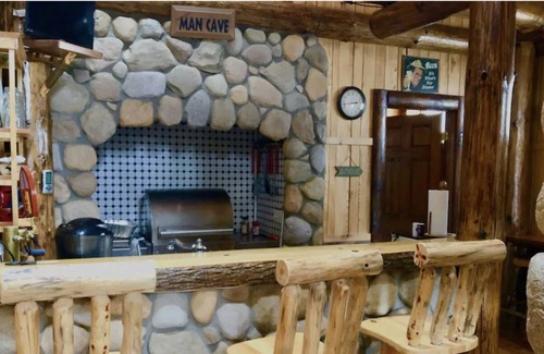 Syracuse House | The Lodge Brew House