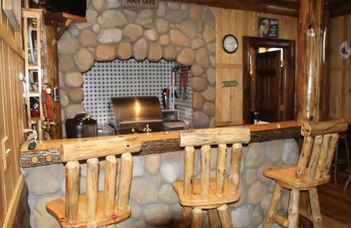 Syracuse House | The Lodge Brew House