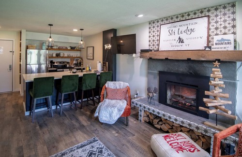 Ludlow Condo | The Lodge-Modern Ski-Out/Ski-Out. Serene retreat Condo for the Outdoorsy type!