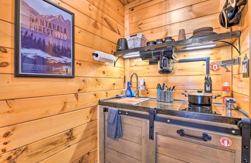 Bryson City Cabin | The Lodge Nantahala River. Bryson city, NC. Suite #10