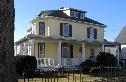 Rock Hall Apartment | The Lodge on Main Street, a Victorian Apartment, walk to everything!