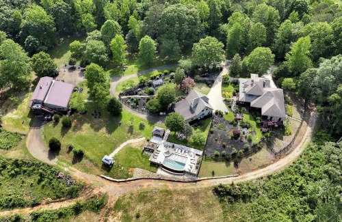 Talking Rock House | The Lodge