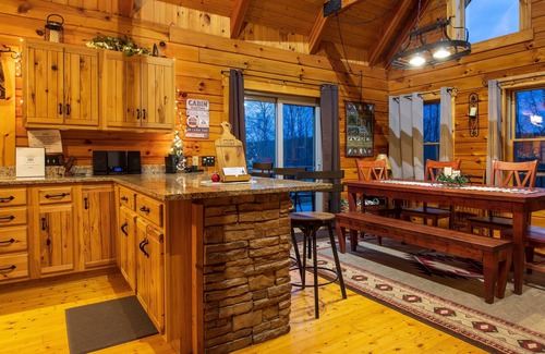 Logan Cabin | The Lodge with hot tub and 40-acre trails