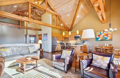 Tolovana Park House | The Lodges A-1 - Beachcomber Vacation Homes