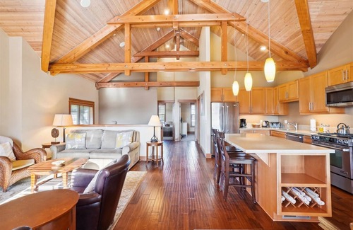 Tolovana Park House | The Lodges A-1 - Beachcomber Vacation Homes