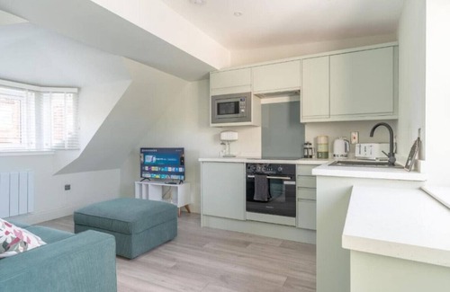 Paisley Apartment | The Loft Apartment - Prime Stay Apartments