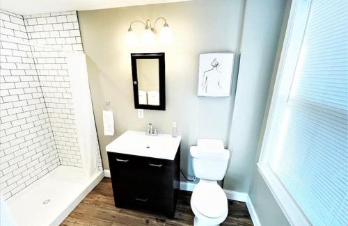 Wilmington Apartment | The loft at Park Place - 3rd floor walk up King and Queen beds fast WIFI and free coffee