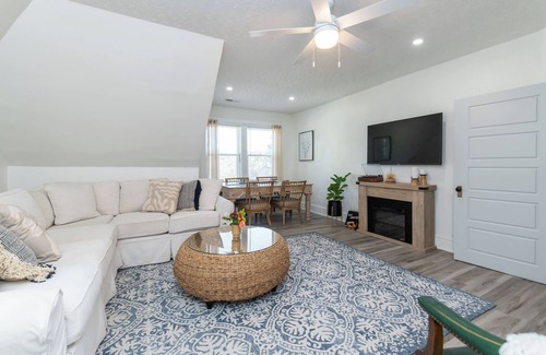 Frankfort Apartment | The Loft - Cozy Retreat in Historic Downtown
