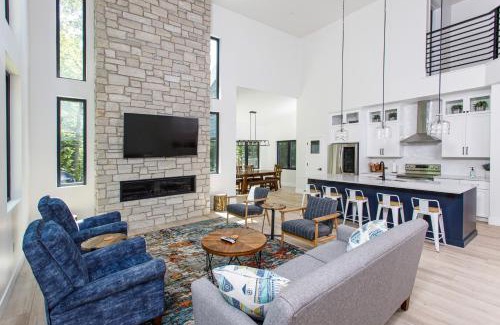 Egg Harbor House | The Loft House by Simple Life Rentals