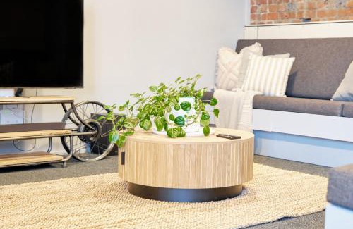 Te Aro Apartment | The Loft on Cuba