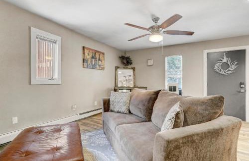 Colorado Springs Apartment | The Loft ~ Smart TV ~ FirePit ~ Self Check-In
