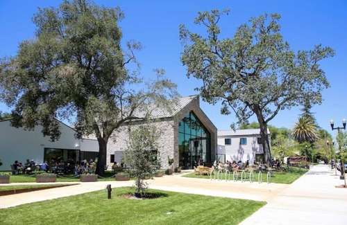 Paso Robles Apartment | The Lofts at Paso Market Walk - The Fig Room