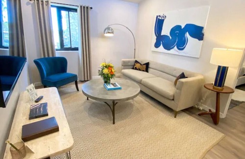 Paso Robles Apartment | The Lofts at Paso Market Walk - The Fig Room