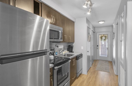 Clarksville Condo | The Lofts of Downtown (540 N 2nd St, #208)