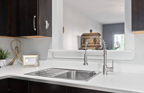 Clarksville Apartment | The Lofts of Downtown (540 N 2nd St, #203) | Charming 2-Bedroom in the Heart of Clarksville, TN