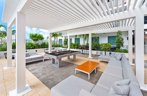 Overtown Apartment | The Logan Vibe 8687