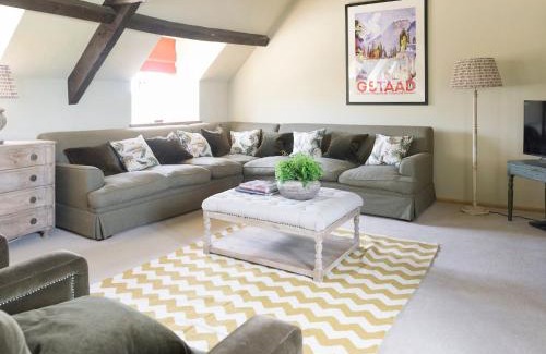 Ampney Crucis House | The Long Barn