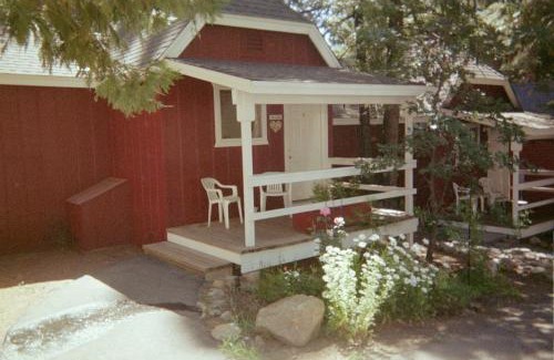 Long Barn Cabin | The Long Barn Lodge