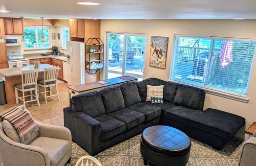 Port Angeles House | “The Lookout Lodge” Lake Sutherland house with private hot tub