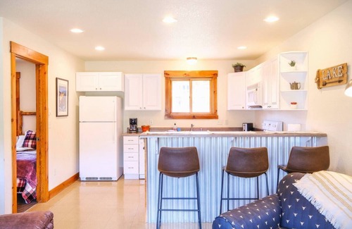 Grand Lake Condo | The Loose Moose Lodge #6 at Downtown Grand Lake near RMNP Entrance