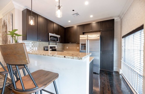French Quarter Apartment | The Louis - 2B/2B Historic FQ Apt. - 60 Day Min. Rental