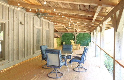 Mount Pleasant House | The Love Nest at Bluebird Estate