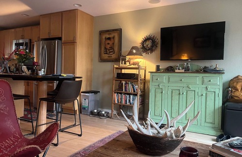 Downtown Condo | The Love Nest West