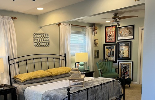 Norfolk - Virginia Beach House | The Love Shack, 6 NIGHT MINIMUM, no additional fees