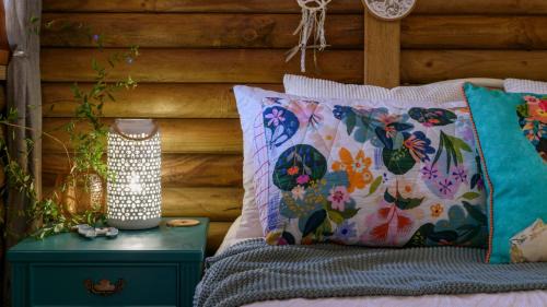 Wheatsheaf House | The Love Shack Digital Detox