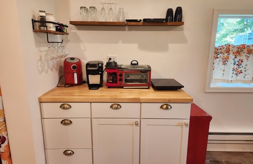 South Haven House | "The Love Shack" For Couples - Private Hot Tub, Meals, Pampering, Pet Sitting!